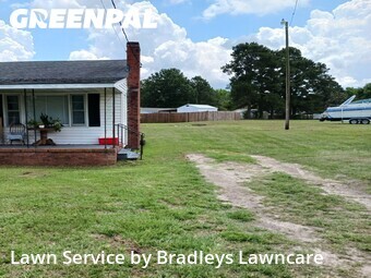 Lawn Cutting nearby Grimesland, NC, 