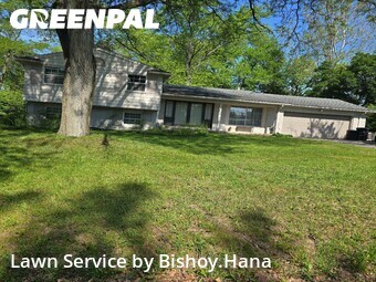 Lawn Mowing nearby Bloomfield Hills, MI, 