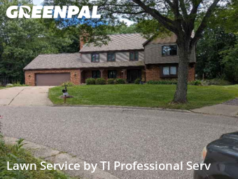 Lawn Mowing Service nearby Madison, WI, 