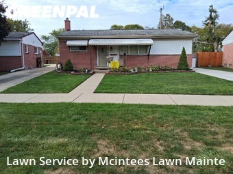 Lawn Mowing nearby Southgate, MI, 