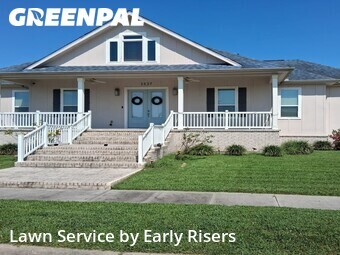 Lawn Mowing nearby Chalmette, LA, 