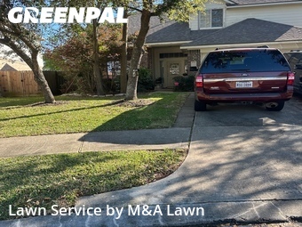 Yard Cutting nearby Dickinson, TX, 